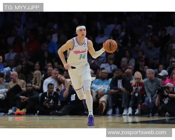 希罗上半场表现出色下半场失常仅得0分球队遭遇困境