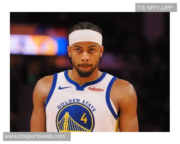 理查兹半场表现抢眼5中3斩获7分助攻1次正负值高达16分