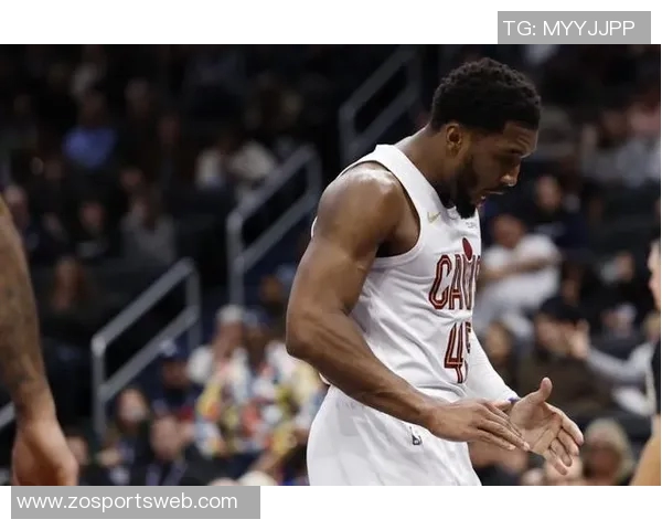 米切尔第三节伤退仅得15分2板2助球迷心痛不已遗憾难忍 米切尔第三节伤退仅得15分2板2助球迷心痛不已遗憾难忍